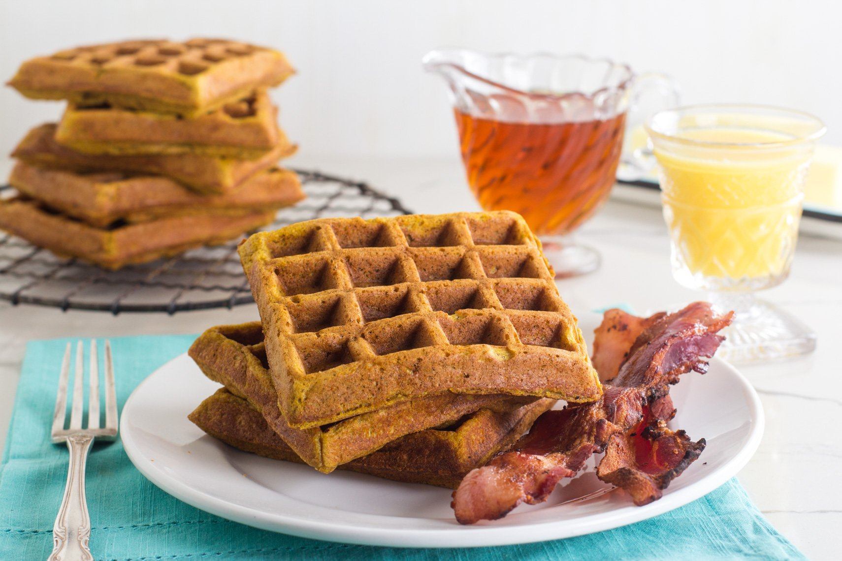 low-fodmap-pumpkin-spiced-waffles