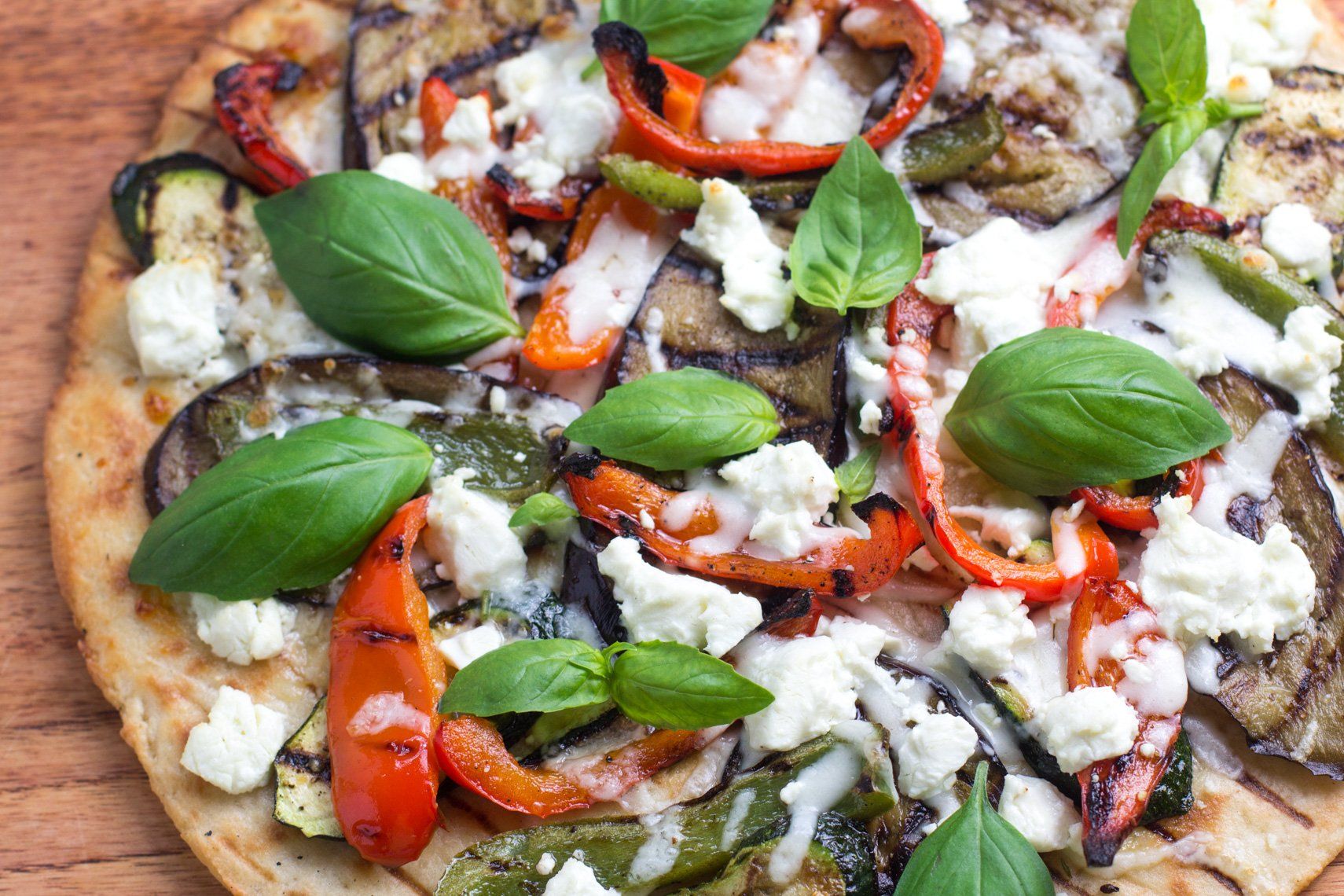 vegetable-and-goat-cheese-low-FODMAP-pizza