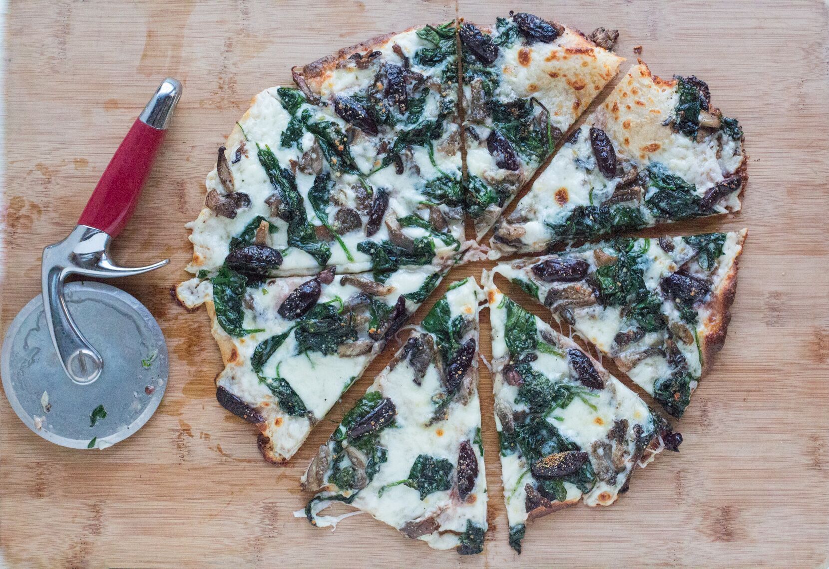 Fody's Spinach & Mushroom Low FODMAP White Pizza